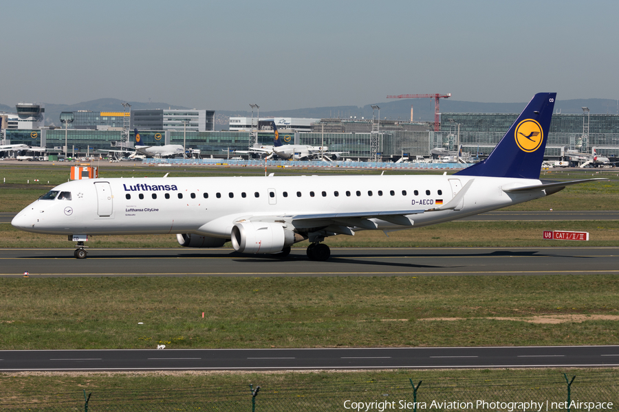 Lufthansa (CityLine) Embraer ERJ-190LR (ERJ-190-100LR) (D-AECD) | Photo 330526