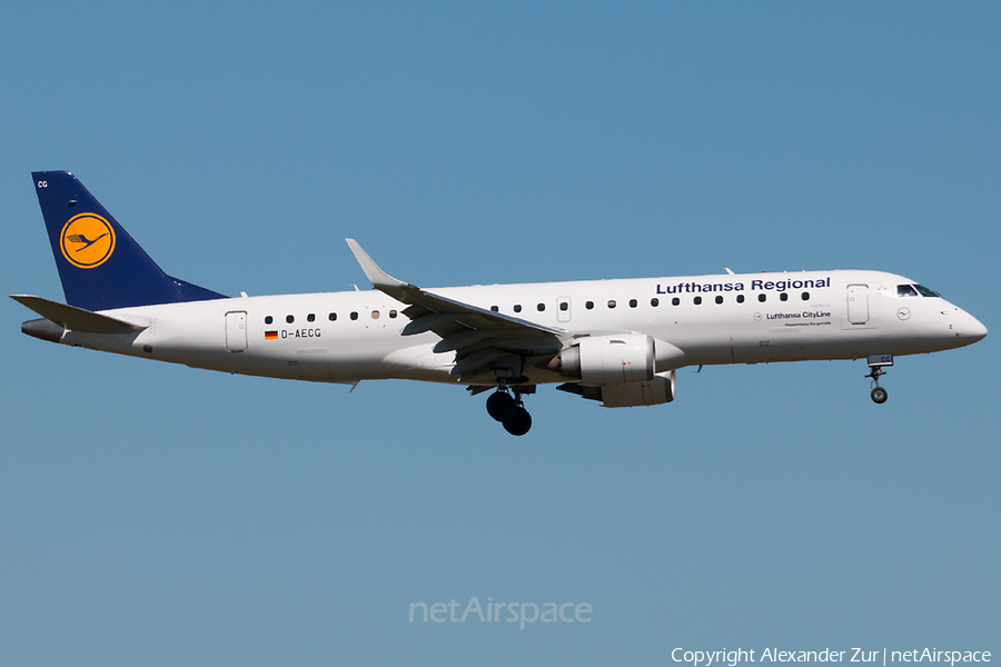 Lufthansa Regional (CityLine) Embraer ERJ-190LR (ERJ-190-100LR) (D-AECG) | Photo 243329