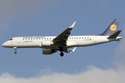 Lufthansa Regional (CityLine) Embraer ERJ-190LR (ERJ-190-100LR) (D-AECG) at  Warsaw - Frederic Chopin International, Poland