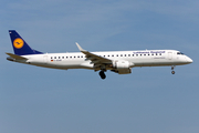 Lufthansa Regional (CityLine) Embraer ERJ-195LR (ERJ-190-200LR) (D-AEMB) at  Amsterdam - Schiphol, Netherlands