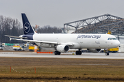 Lufthansa Cargo Airbus A321-211(P2F) (D-AEUI) at  Munich, Germany