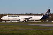 Lufthansa Cargo Airbus A321-211(P2F) (D-AEUJ) at  Frankfurt am Main, Germany