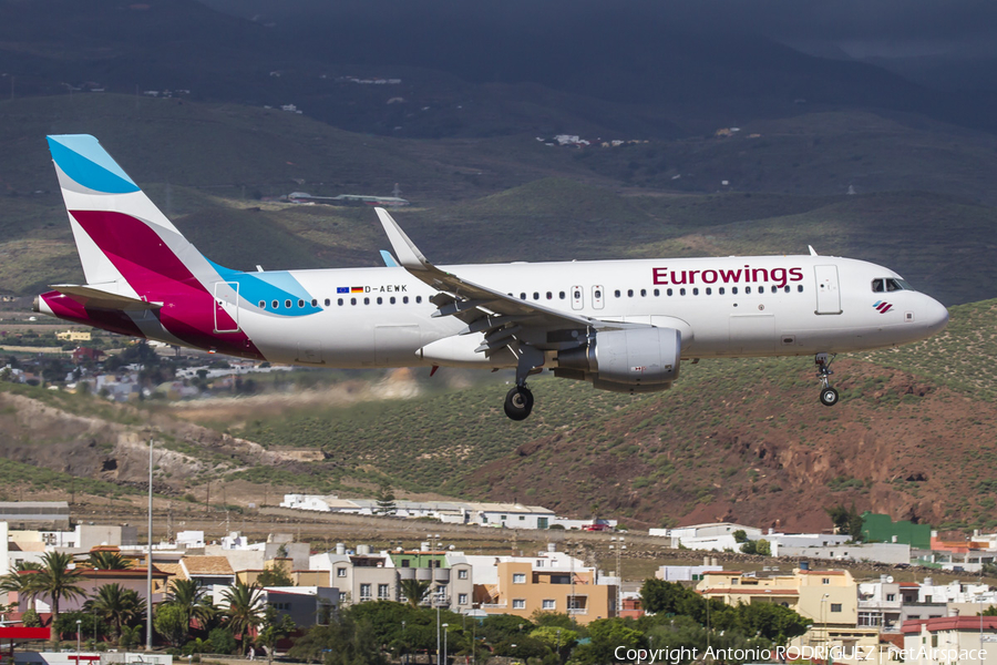 Eurowings Airbus A320-214 (D-AEWK) | Photo 130030
