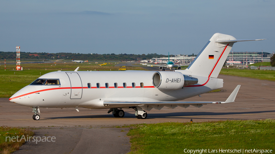 Hapag-Lloyd Executive Bombardier CL-600-2B16 Challenger 604 (D-AHEI) | Photo 423530