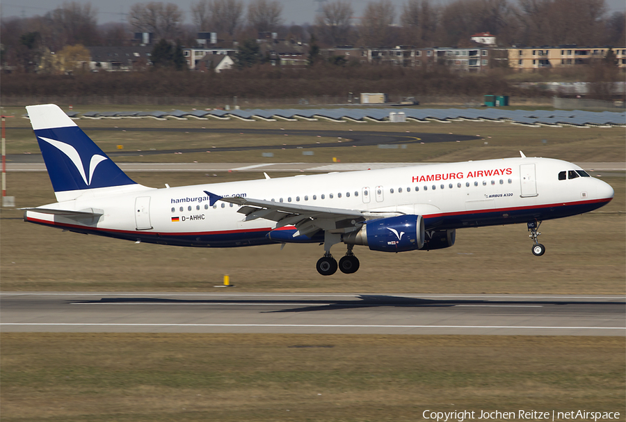 Hamburg Airways Airbus A320-214 (D-AHHC) | Photo 26042