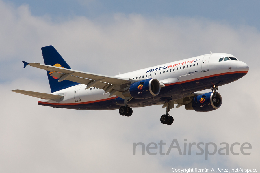 Hamburg International Airbus A319-112 (D-AHIL) | Photo 281637