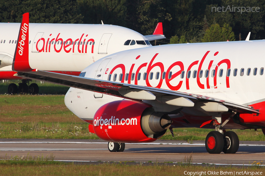 Air Berlin Boeing 737-7K5 (D-AHXA) | Photo 37320