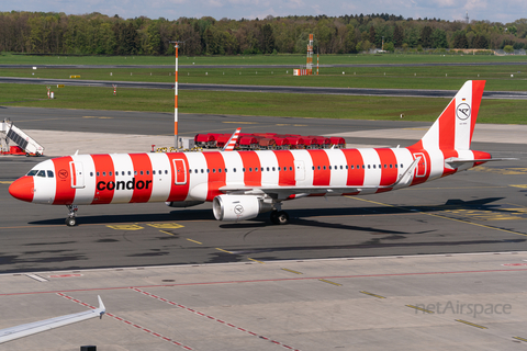 Condor Airbus A321-211 (D-AIAA) at  Hamburg - Fuhlsbuettel (Helmut Schmidt), Germany