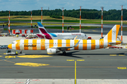 Condor Airbus A321-211 (D-AIAD) at  Hamburg - Fuhlsbuettel (Helmut Schmidt), Germany