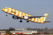 Condor Airbus A321-211 (D-AIAS) at  Hamburg - Fuhlsbuettel (Helmut Schmidt), Germany