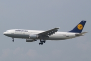 Lufthansa Airbus A300B4-603 (D-AIAT) at  Frankfurt am Main, Germany