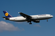 Lufthansa Airbus A300B4-603 (D-AIAU) at  Frankfurt am Main, Germany