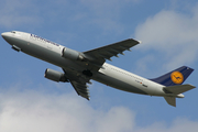 Lufthansa Airbus A300B4-605R (D-AIAY) at  London - Heathrow, United Kingdom