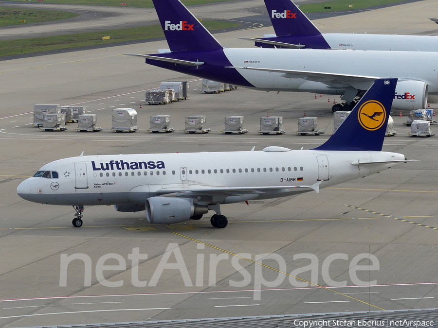 Lufthansa Airbus A319-112 (D-AIBB) | Photo 537451