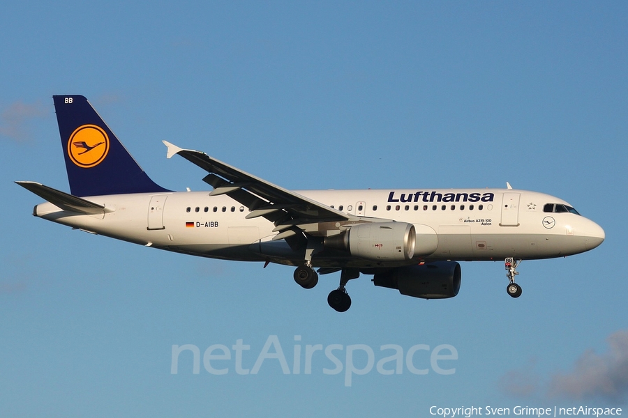 Lufthansa Airbus A319-112 (D-AIBB) | Photo 164788