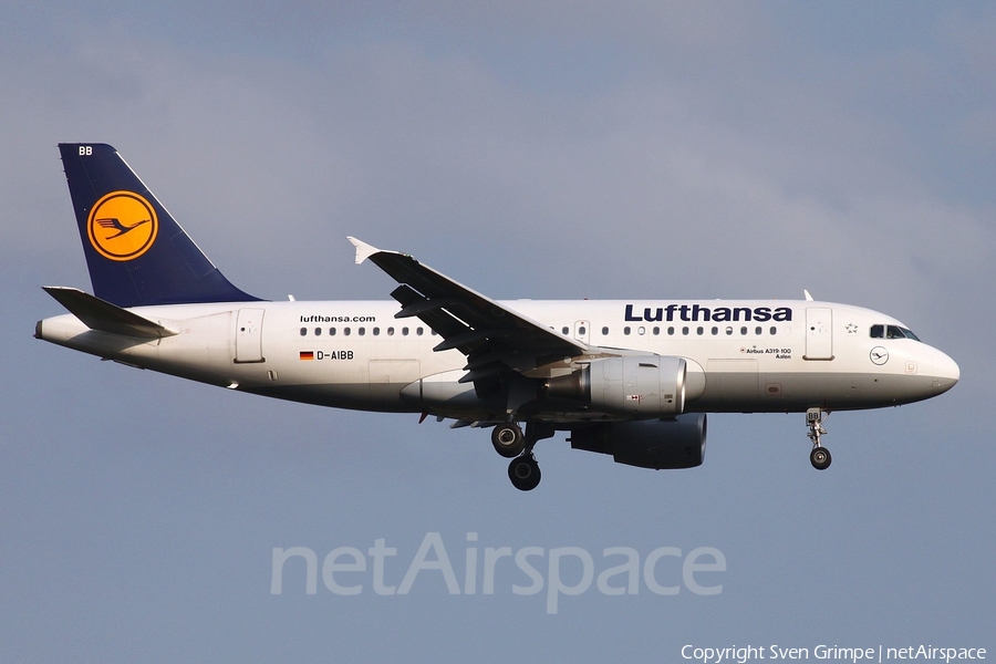 Lufthansa Airbus A319-112 (D-AIBB) | Photo 28583