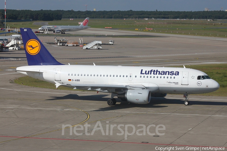 Lufthansa Airbus A319-112 (D-AIBB) | Photo 188784