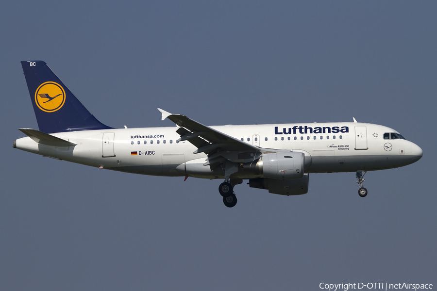 Lufthansa Airbus A319-112 (D-AIBC) | Photo 436029