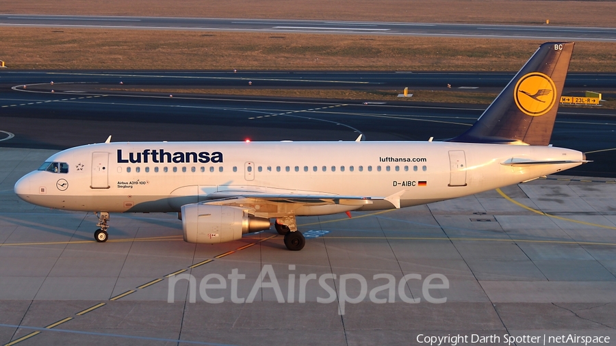 Lufthansa Airbus A319-112 (D-AIBC) | Photo 209355