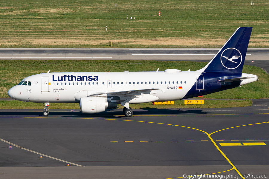 Lufthansa Airbus A319-112 (D-AIBC) | Photo 501899