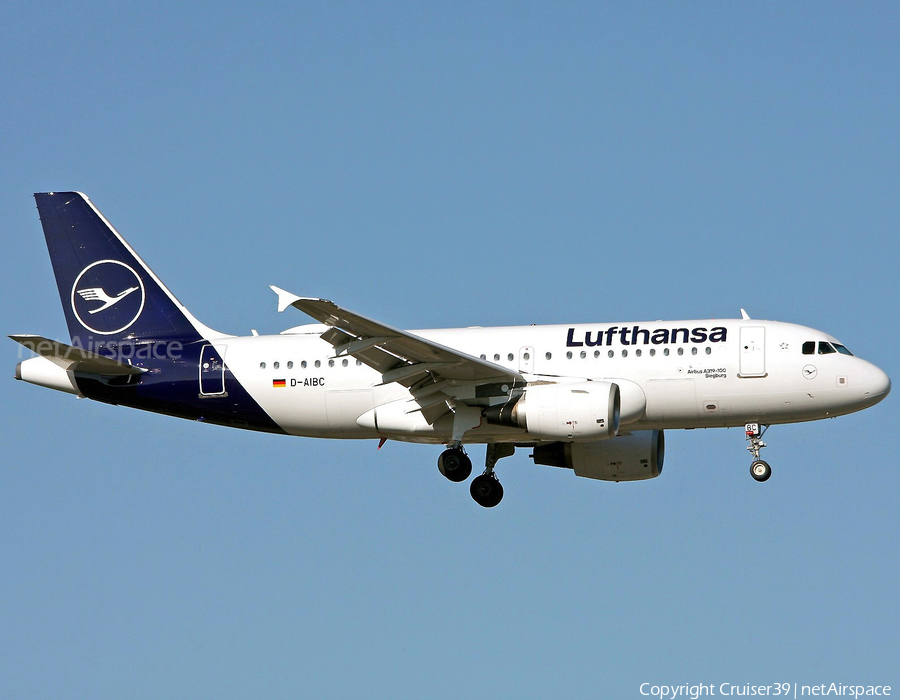 Lufthansa Airbus A319-112 (D-AIBC) | Photo 357288
