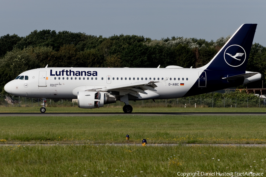 Lufthansa Airbus A319-112 (D-AIBC) | Photo 414585