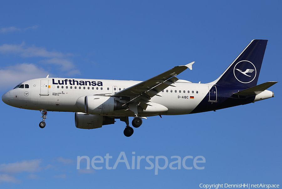 Lufthansa Airbus A319-112 (D-AIBC) | Photo 444537