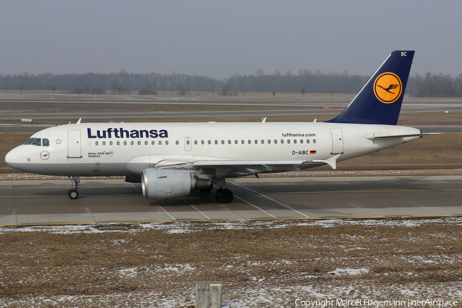 Lufthansa Airbus A319-112 (D-AIBC) | Photo 226163
