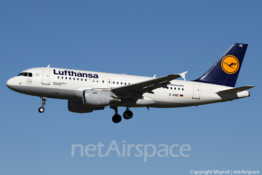 Lufthansa Airbus A319-112 (D-AIBE) | Photo 132362