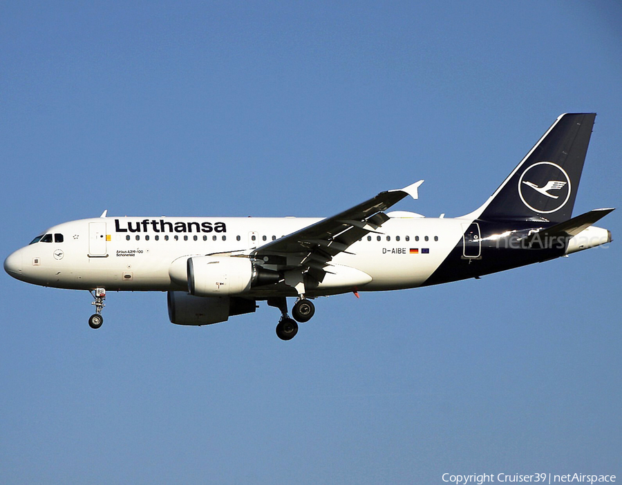 Lufthansa Airbus A319-112 (D-AIBE) | Photo 413239