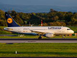 Lufthansa Airbus A319-112 (D-AIBE) at  Manchester - International (Ringway), United Kingdom