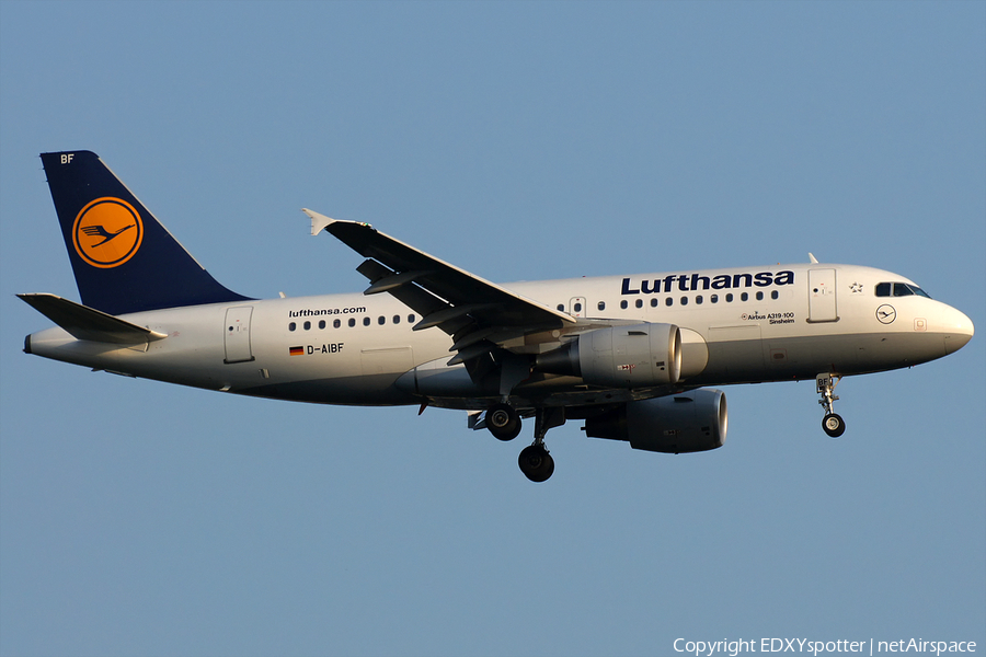 Lufthansa Airbus A319-112 (D-AIBF) | Photo 276106