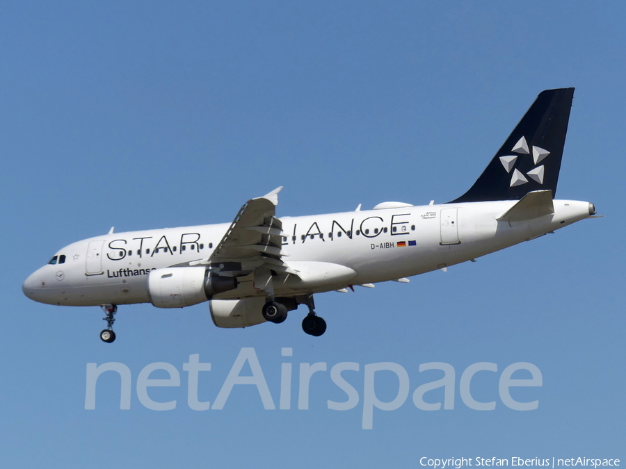 Lufthansa Airbus A319-112 (D-AIBH) | Photo 516466