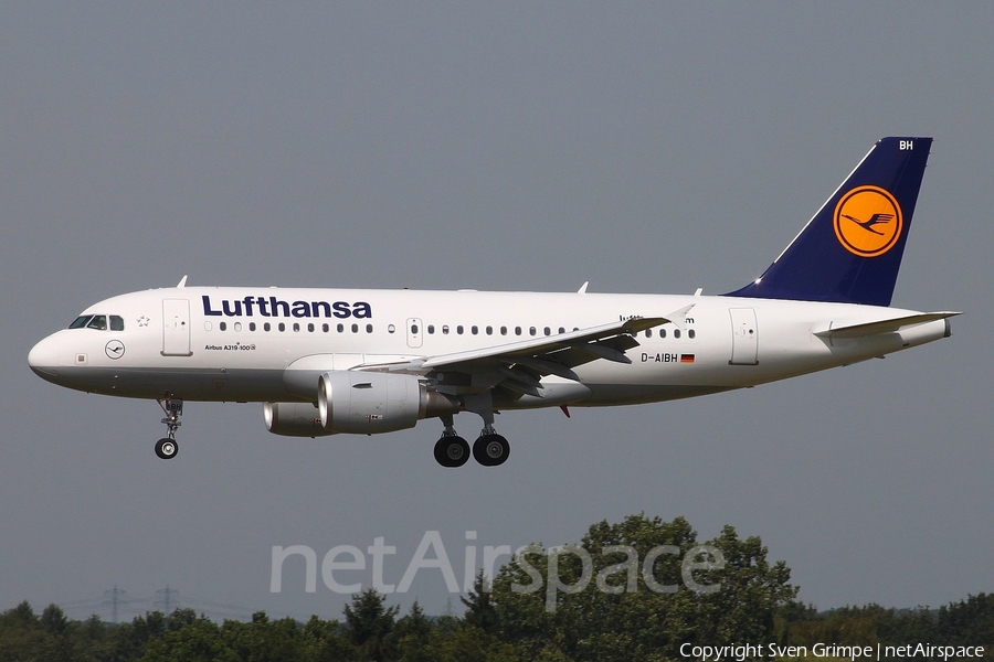 Lufthansa Airbus A319-112 (D-AIBH) | Photo 19646