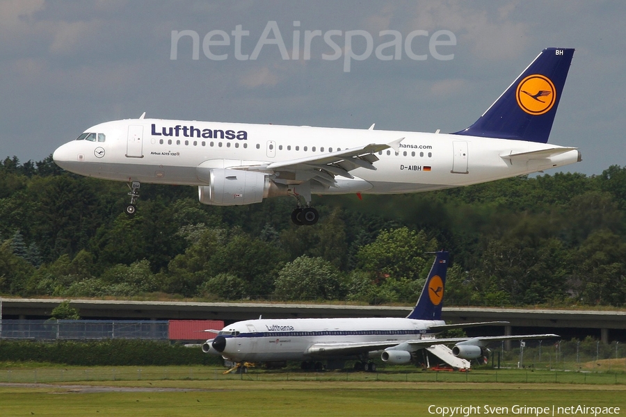 Lufthansa Airbus A319-112 (D-AIBH) | Photo 37139