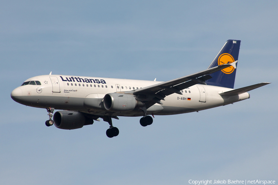 Lufthansa Airbus A319-112 (D-AIBH) | Photo 148467