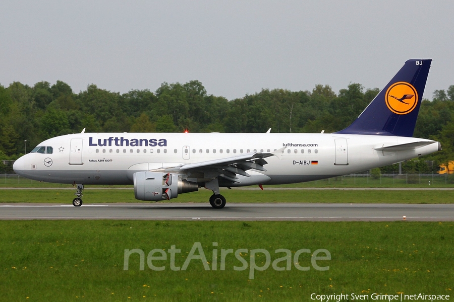 Lufthansa Airbus A319-112 (D-AIBJ) | Photo 26352