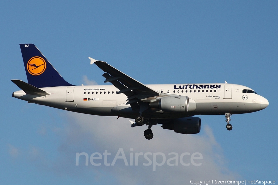 Lufthansa Airbus A319-112 (D-AIBJ) | Photo 30062