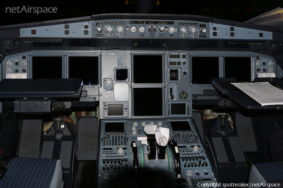 Lufthansa Airbus A319-112 (D-AIBJ) | Photo 65786