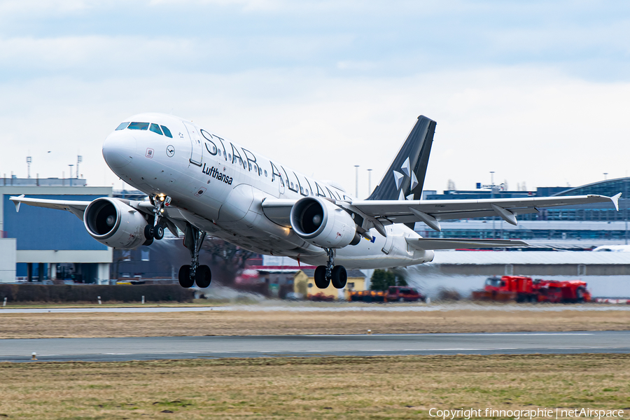 Lufthansa Airbus A319-112 (D-AIBJ) | Photo 435452