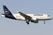 Lufthansa (CityLine) Airbus A319-112 (D-AIBK) at  Warsaw - Frederic Chopin International, Poland