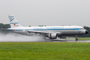 Condor Airbus A320-212 (D-AICA) at  Hamburg - Fuhlsbuettel (Helmut Schmidt), Germany