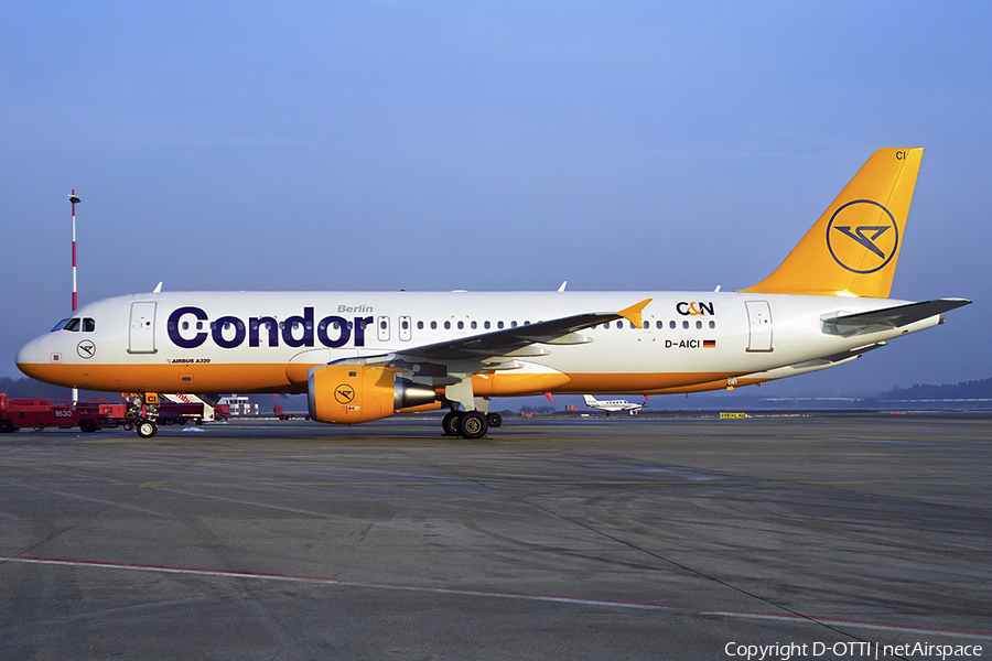Condor Berlin Airbus A320-212 (D-AICI) | Photo 554034