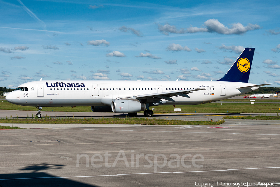 Lufthansa Airbus A321-231 (D-AIDA) | Photo 32376