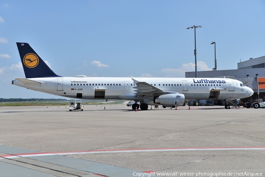 Lufthansa Airbus A321-231 (D-AIDB) | Photo 433899