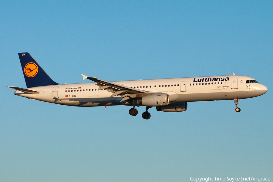 Lufthansa Airbus A321-231 (D-AIDB) | Photo 126693