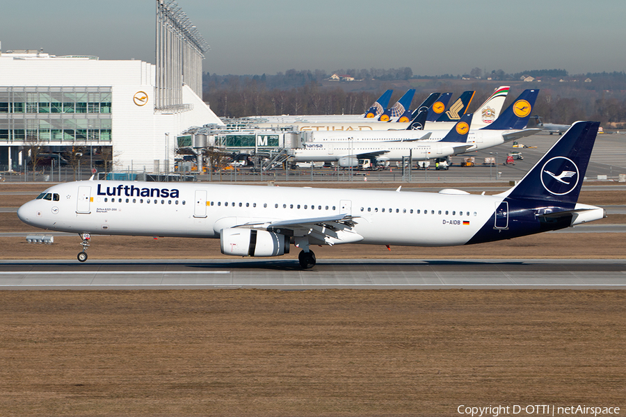 Lufthansa Airbus A321-231 (D-AIDB) | Photo 297352