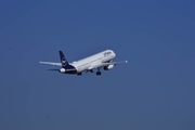 Lufthansa Airbus A321-231 (D-AIDB) at  Porto, Portugal