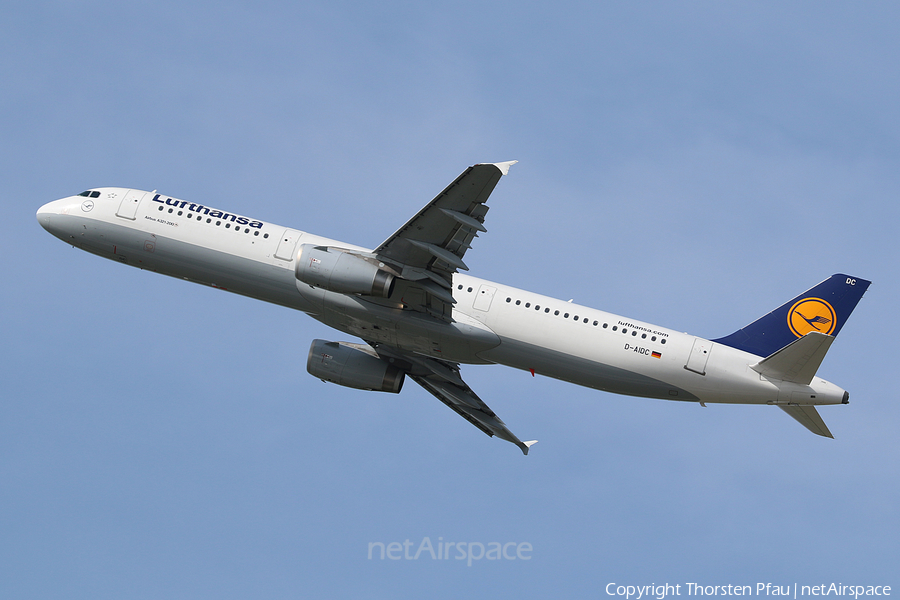 Lufthansa Airbus A321-231 (D-AIDC) | Photo 62204