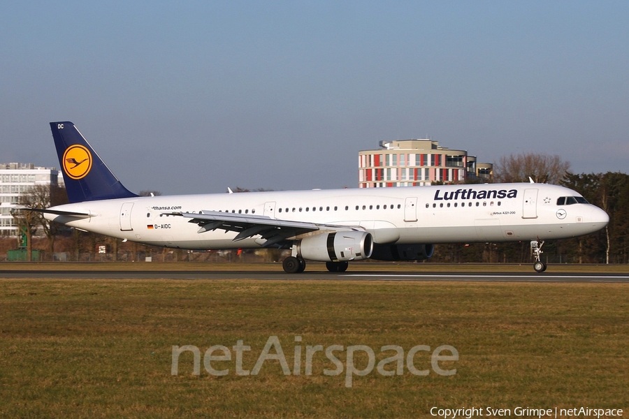 Lufthansa Airbus A321-231 (D-AIDC) | Photo 69753